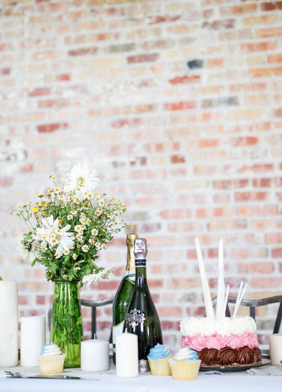 An engagement party guide: etiquette and FAQs