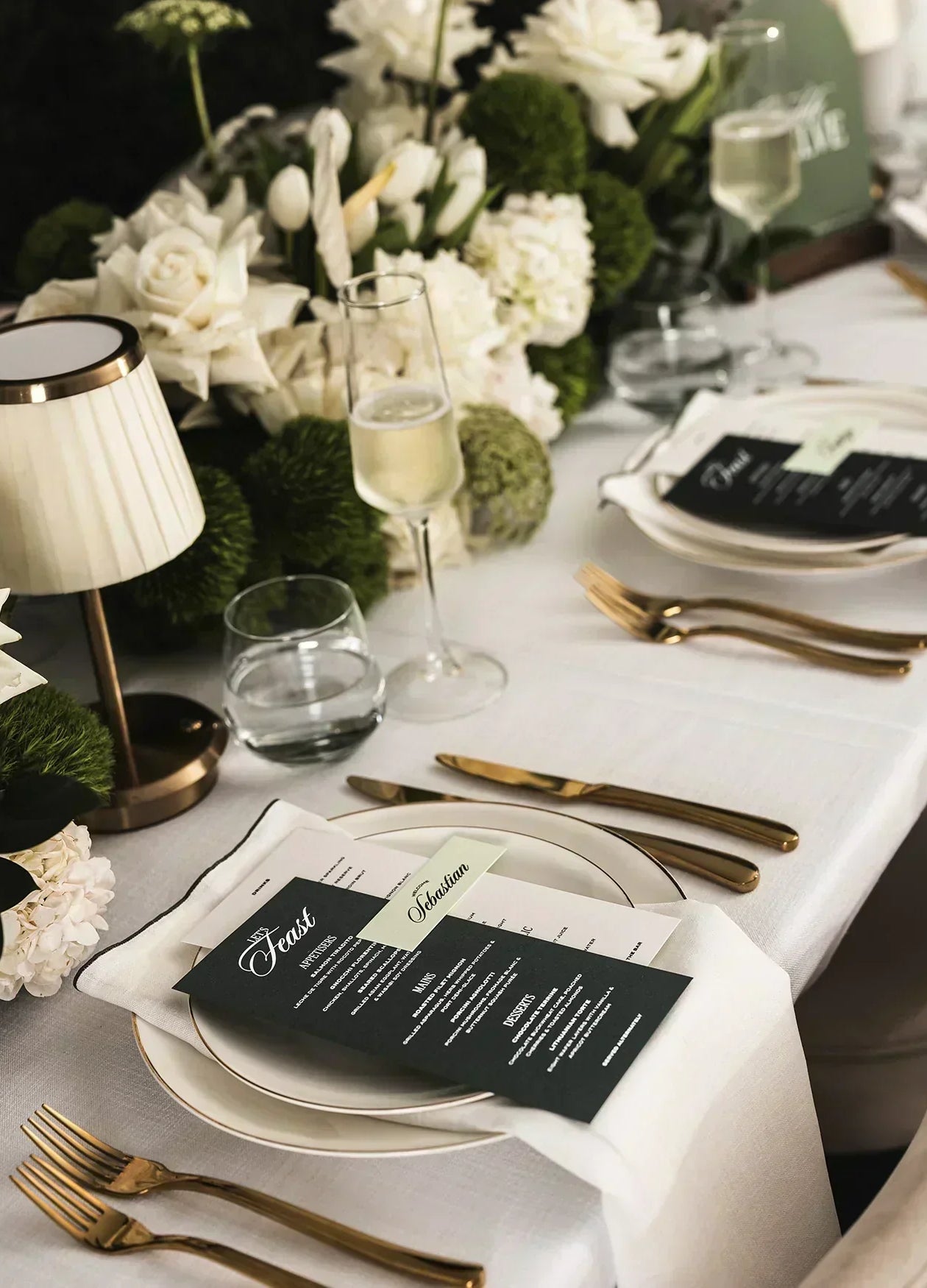 Wedding table place settings: your helpful guide and inspiration