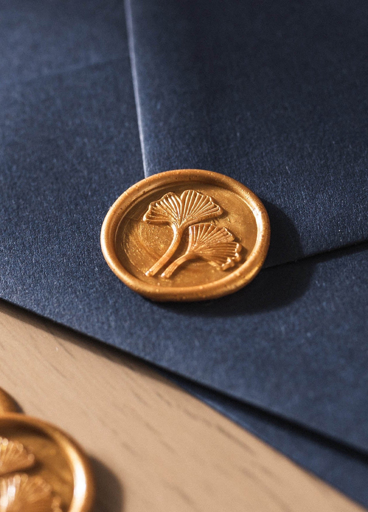 8 creative uses of wax seals in wedding stationery