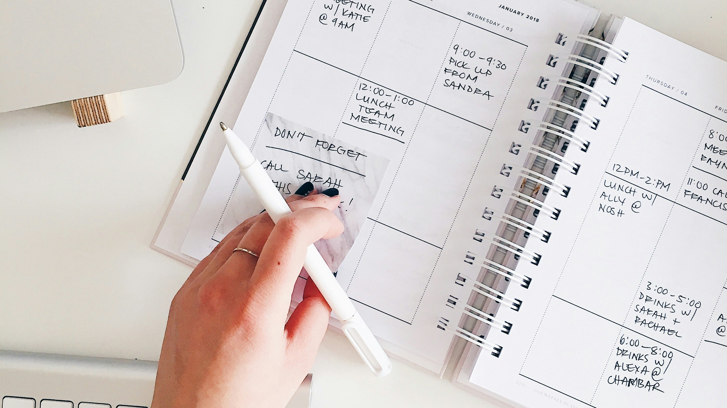 Master your RSVPs: tips for managing your guest responses