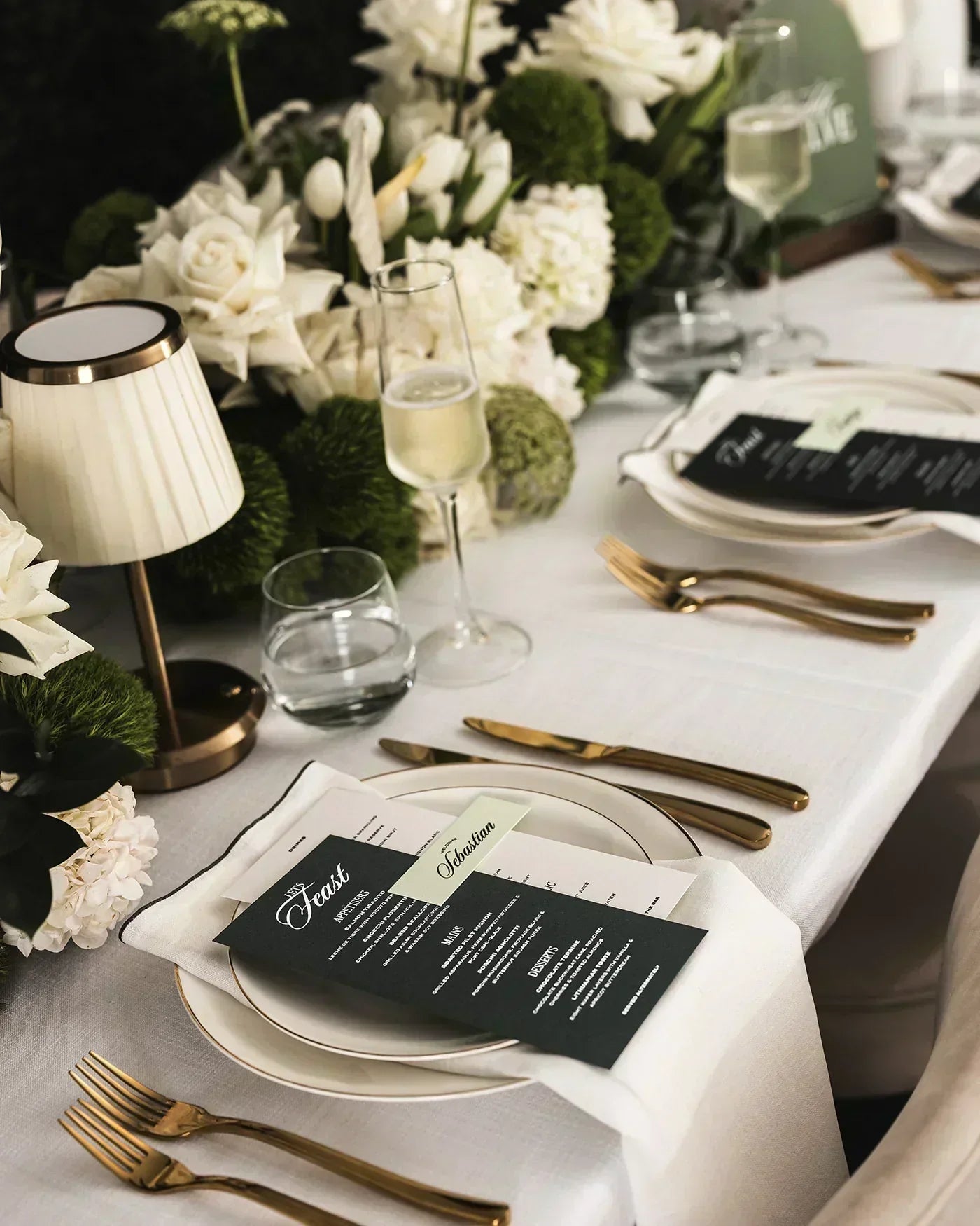 Wedding table place settings: your helpful guide and inspiration